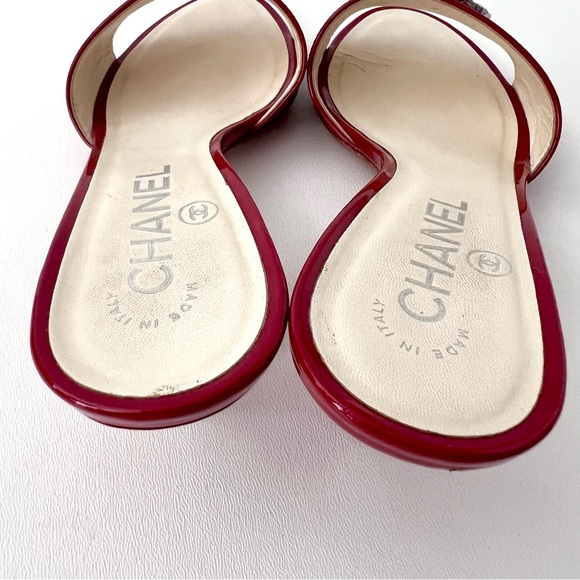 CHANEL || Red Patent Leather Silver CC Logo Kitten Heel Mule EU 36 - Picture 8 of 15